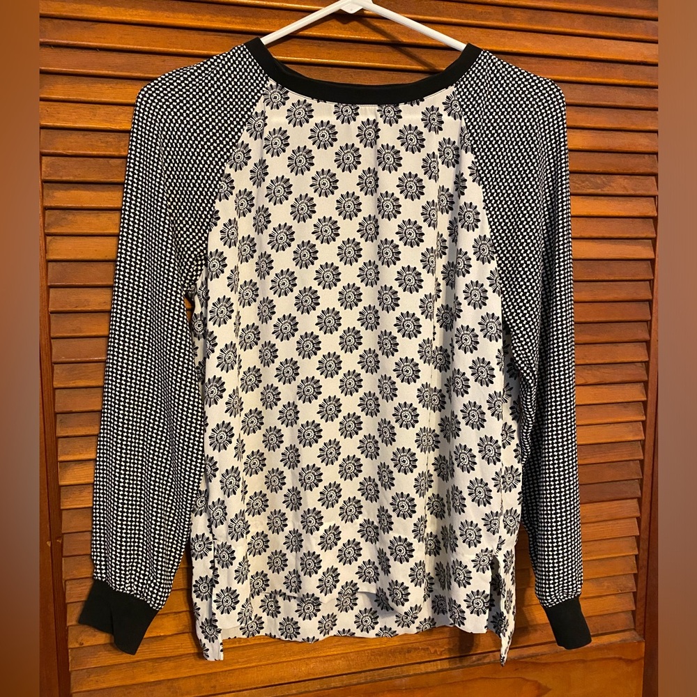 Loft XS black and white long sleeve blouse